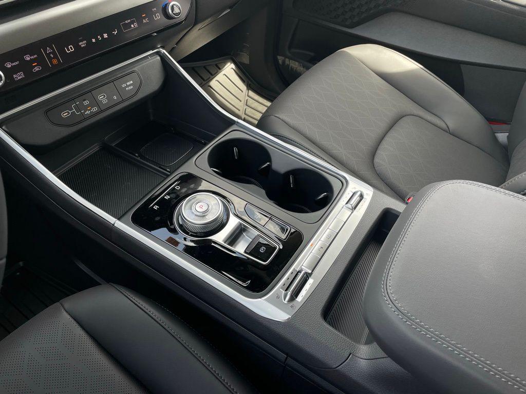 new 2026 Kia Carnival Hybrid car, priced at $51,830