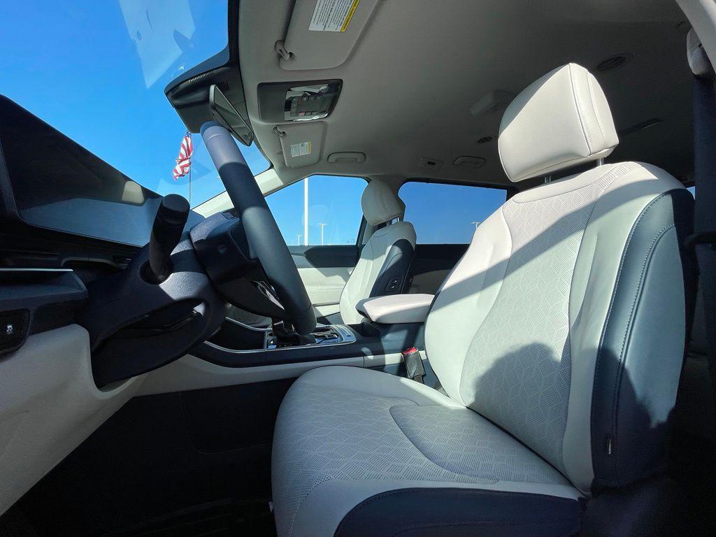 new 2026 Kia Carnival car, priced at $44,239