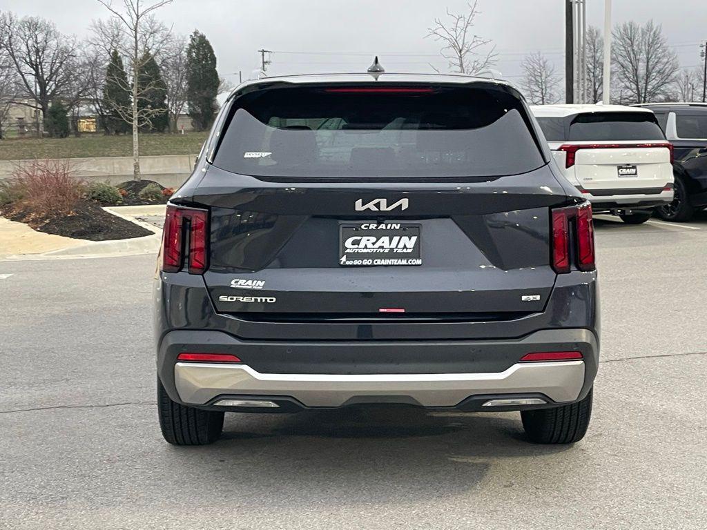 new 2025 Kia Sorento car, priced at $38,590