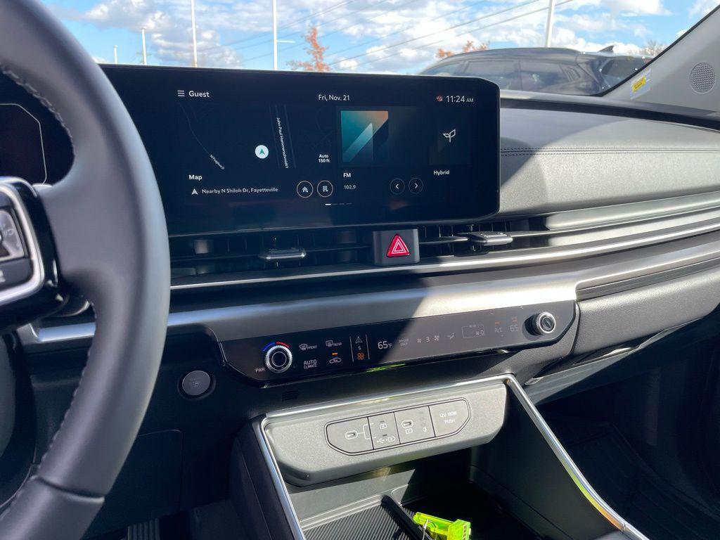 new 2026 Kia Carnival Hybrid car, priced at $51,765