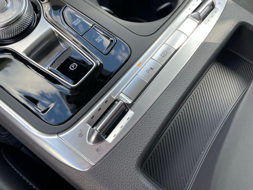 new 2026 Kia Carnival Hybrid car, priced at $51,765