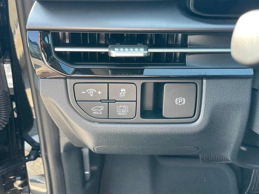new 2026 Kia Sportage Hybrid car, priced at $34,701