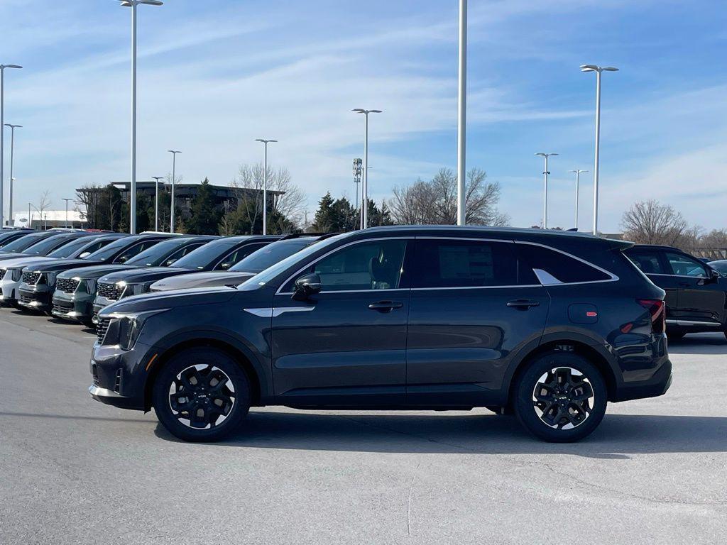 new 2026 Kia Sorento car, priced at $38,270