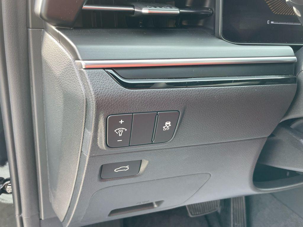 new 2026 Kia K5 car, priced at $32,080