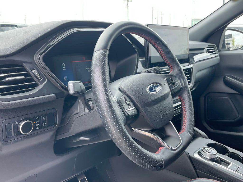 used 2024 Ford Escape car, priced at $22,400