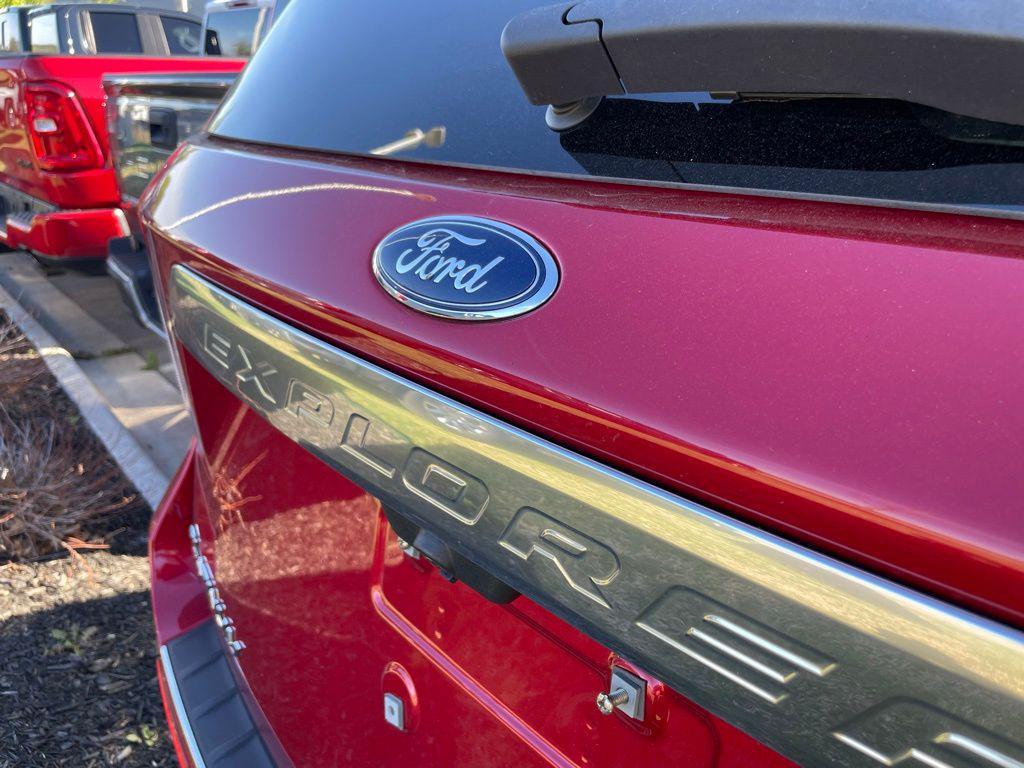 used 2020 Ford Explorer car, priced at $29,000