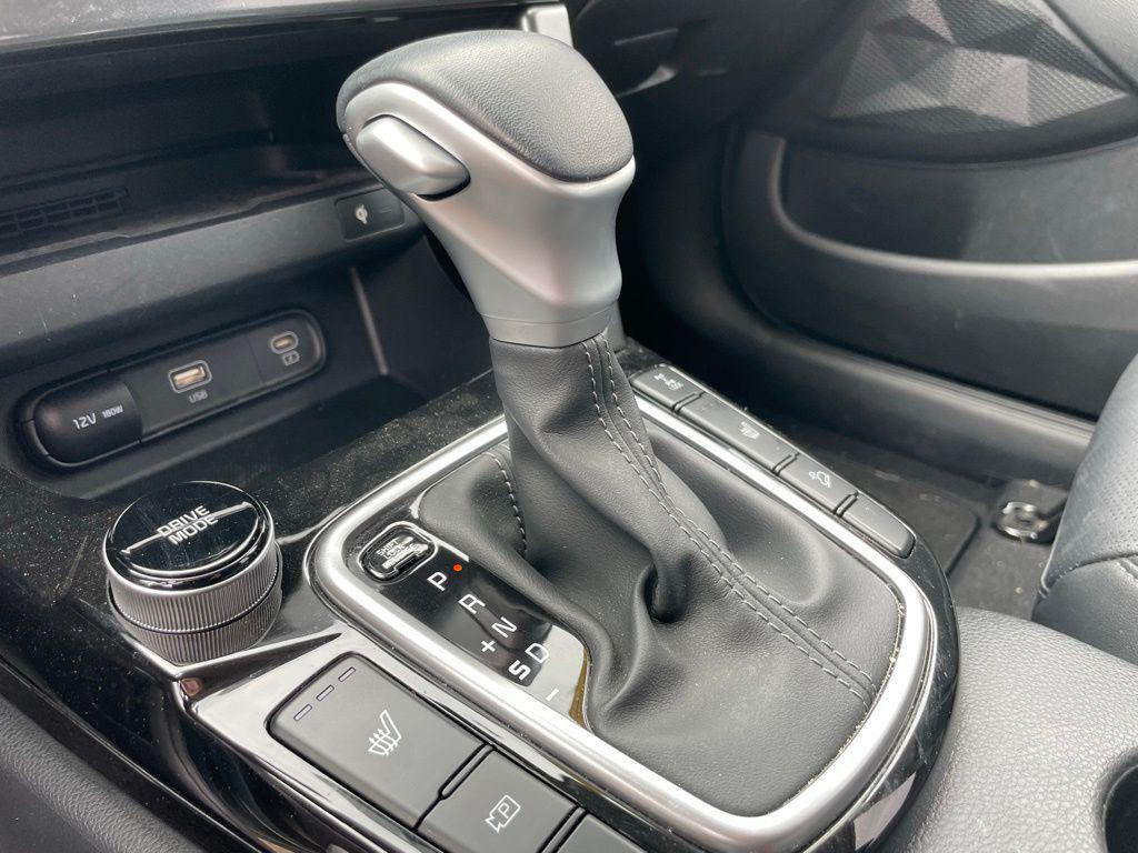 used 2024 Kia Seltos car, priced at $27,500