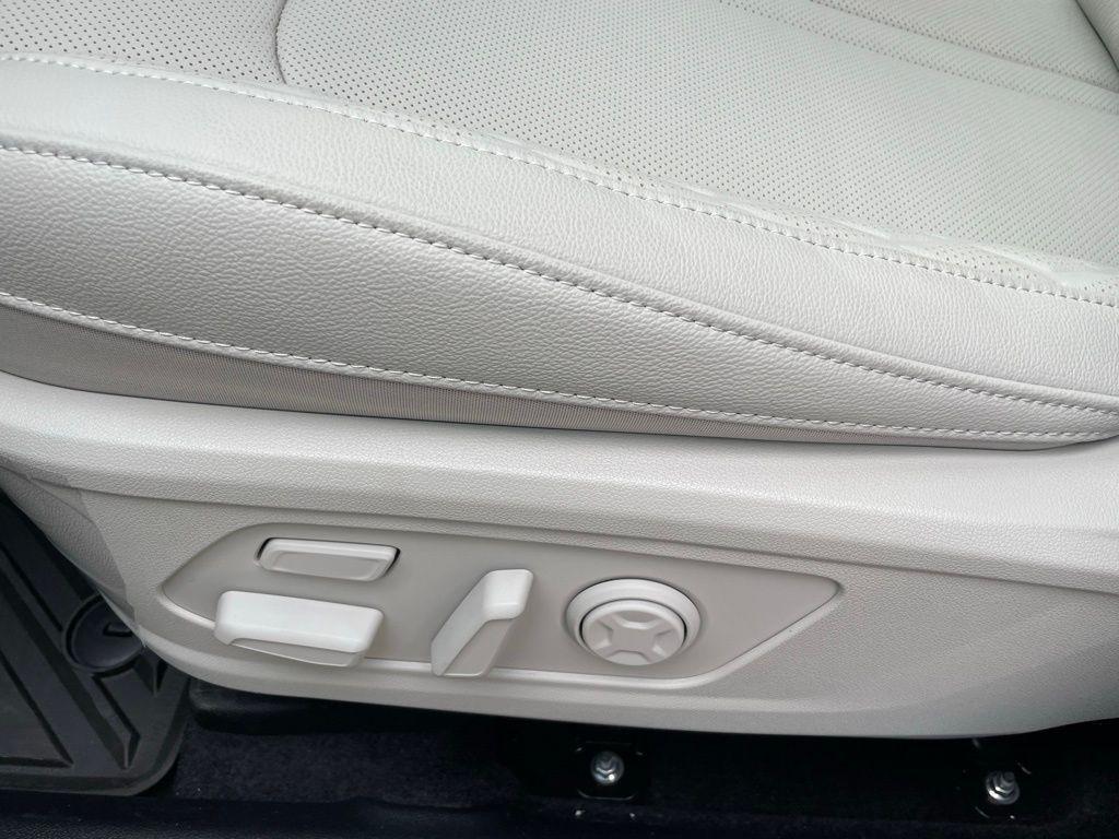 new 2026 Kia Sorento Hybrid car, priced at $49,310