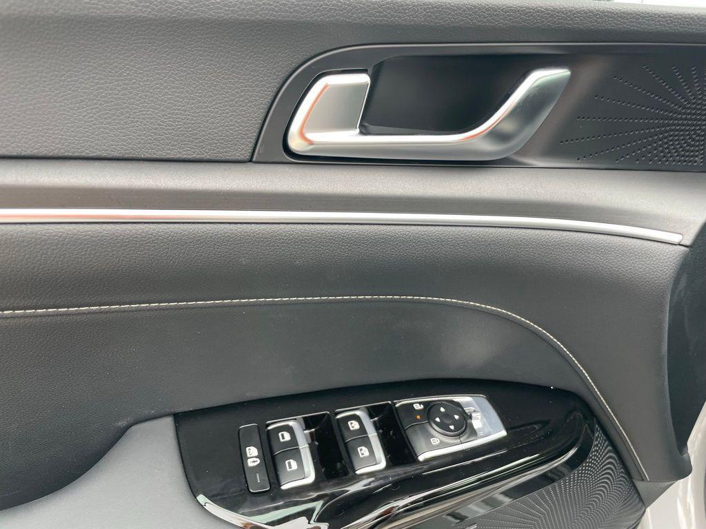 new 2026 Kia K5 car, priced at $32,280