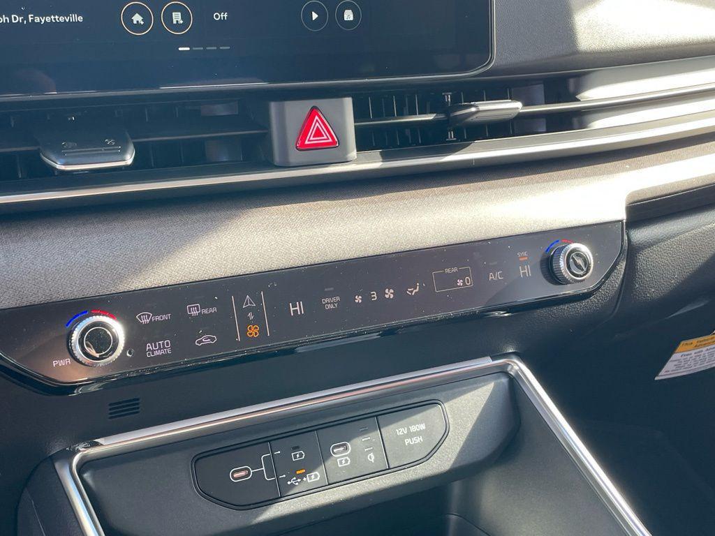 new 2026 Kia Carnival Hybrid car, priced at $45,435