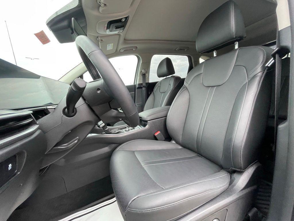 new 2026 Kia Sorento car, priced at $40,330