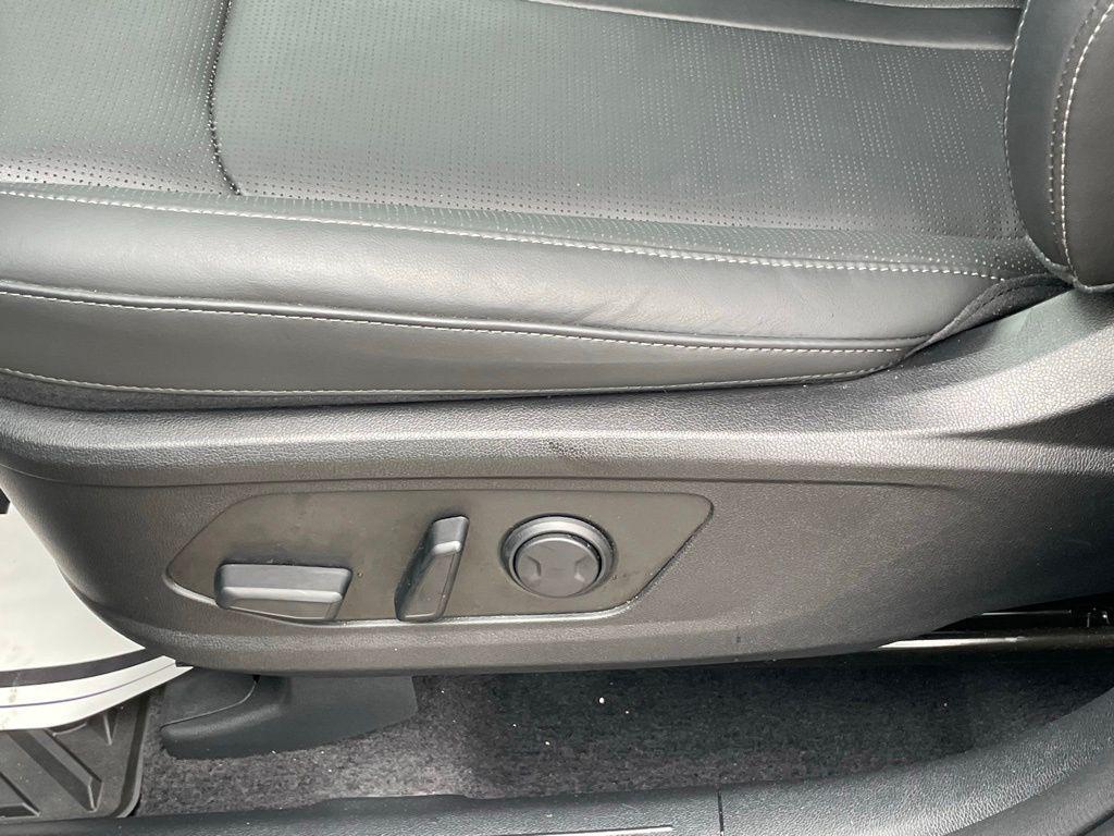 new 2026 Kia Sorento car, priced at $40,330