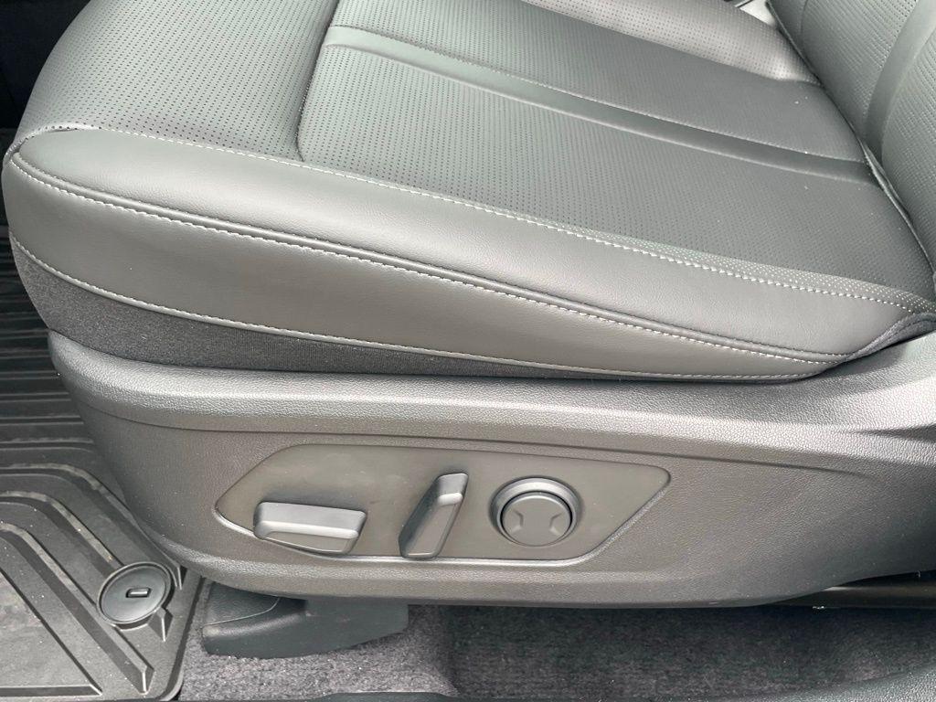 new 2026 Kia Sorento car, priced at $39,280