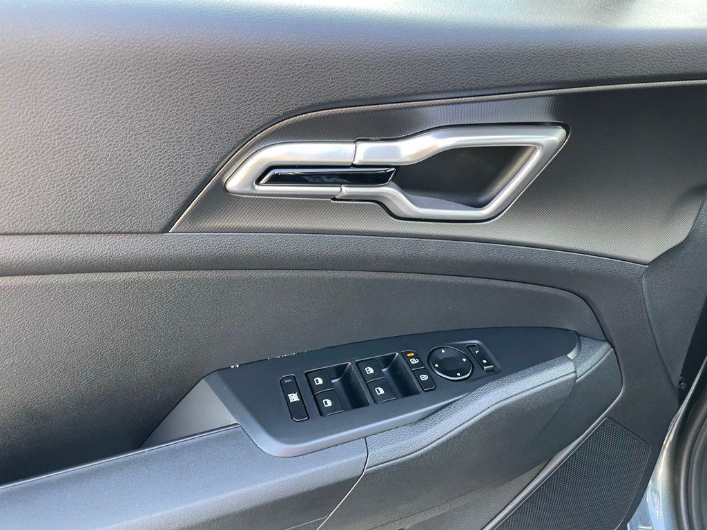 new 2026 Kia Sportage Hybrid car, priced at $31,735