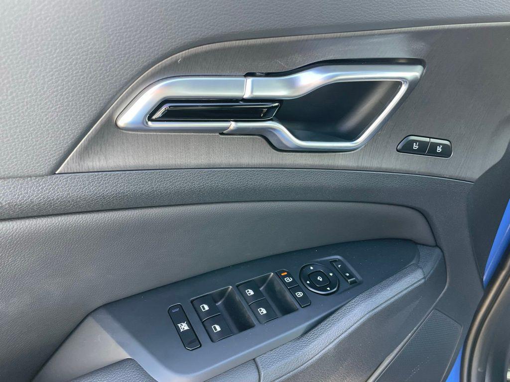 new 2026 Kia Sportage car, priced at $42,220