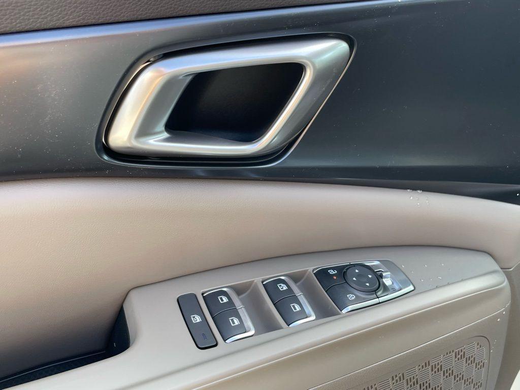 new 2026 Kia Carnival car, priced at $41,990