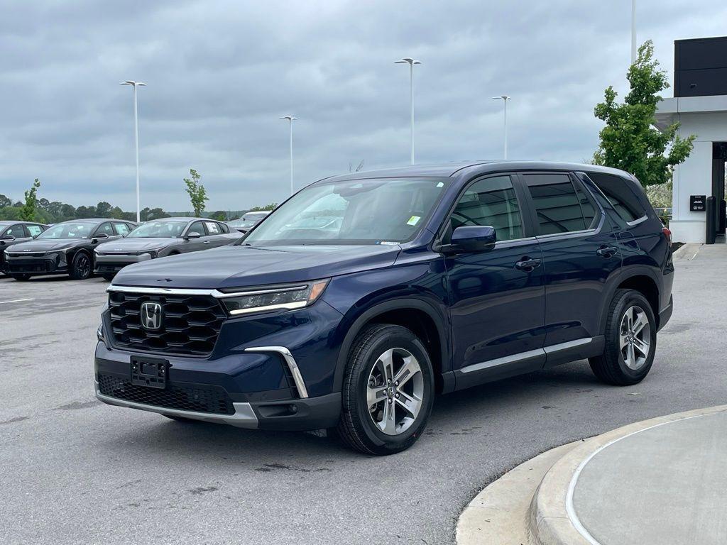 used 2025 Honda Pilot car, priced at $41,500