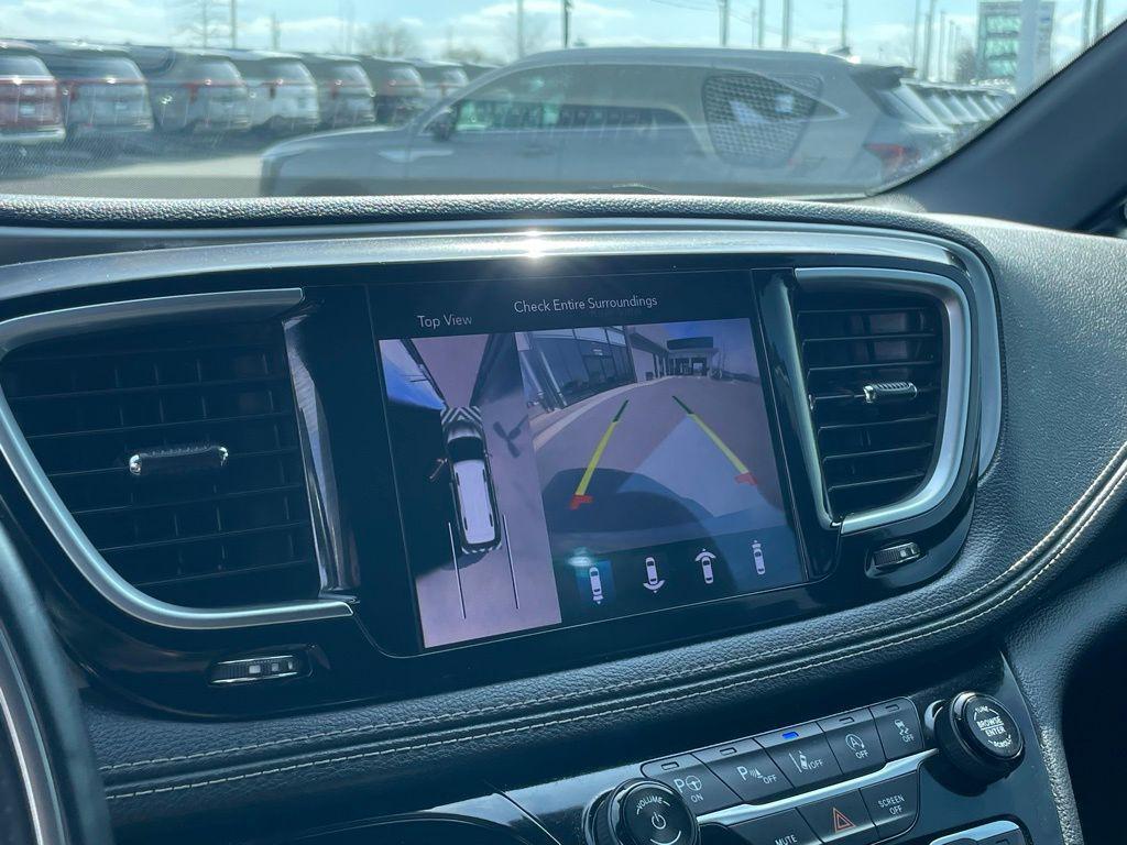 used 2018 Chrysler Pacifica car, priced at $17,800