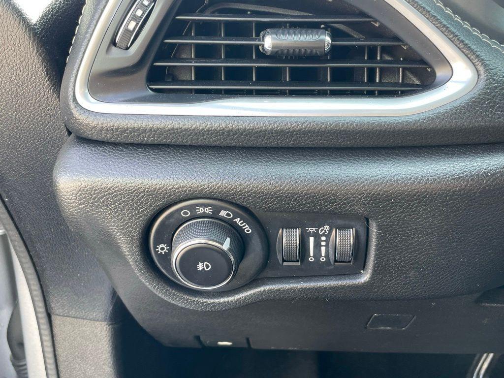 used 2018 Chrysler Pacifica car, priced at $17,800