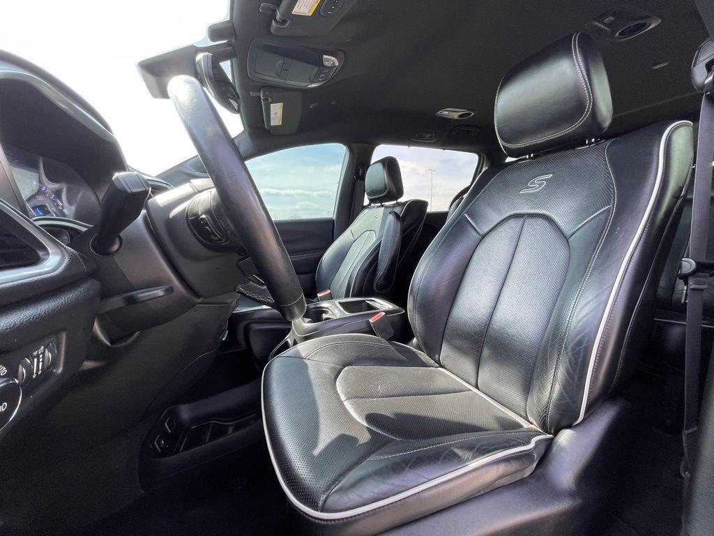 used 2018 Chrysler Pacifica car, priced at $17,800
