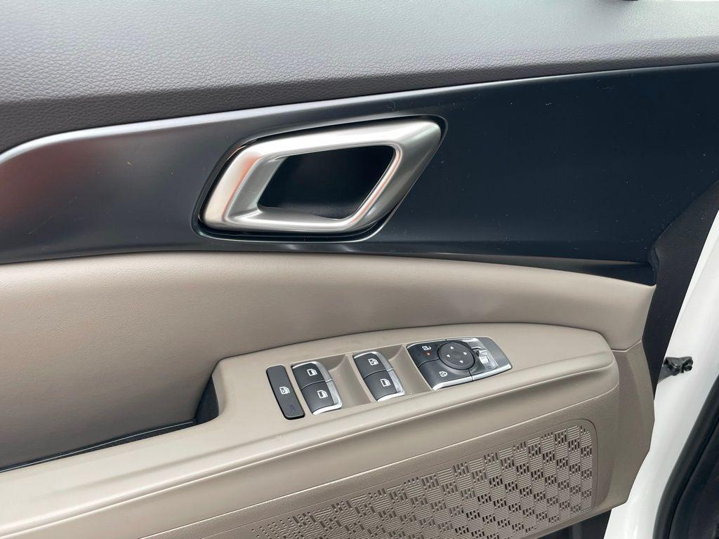 new 2026 Kia Carnival car, priced at $41,655