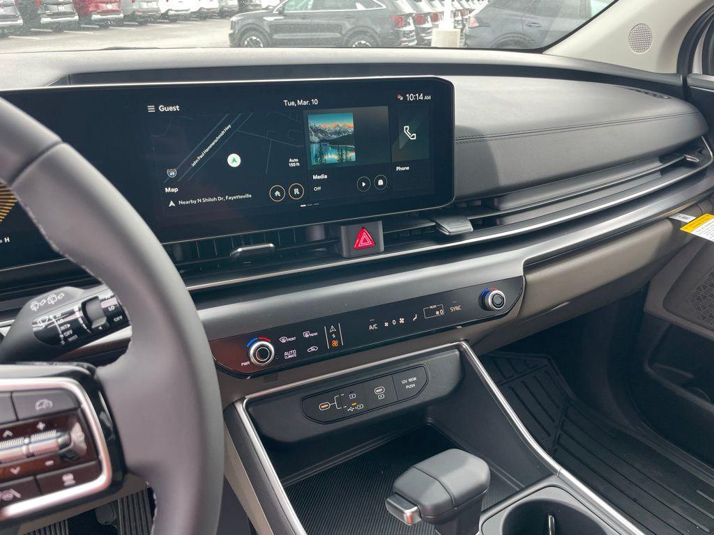 new 2026 Kia Carnival car, priced at $41,655