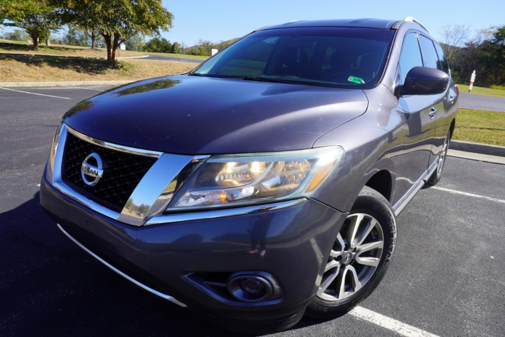 used 2013 Nissan Pathfinder car, priced at $6,995