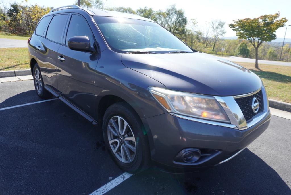 used 2013 Nissan Pathfinder car, priced at $6,995