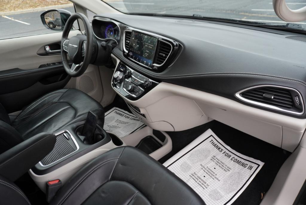 used 2022 Chrysler Pacifica car, priced at $19,995