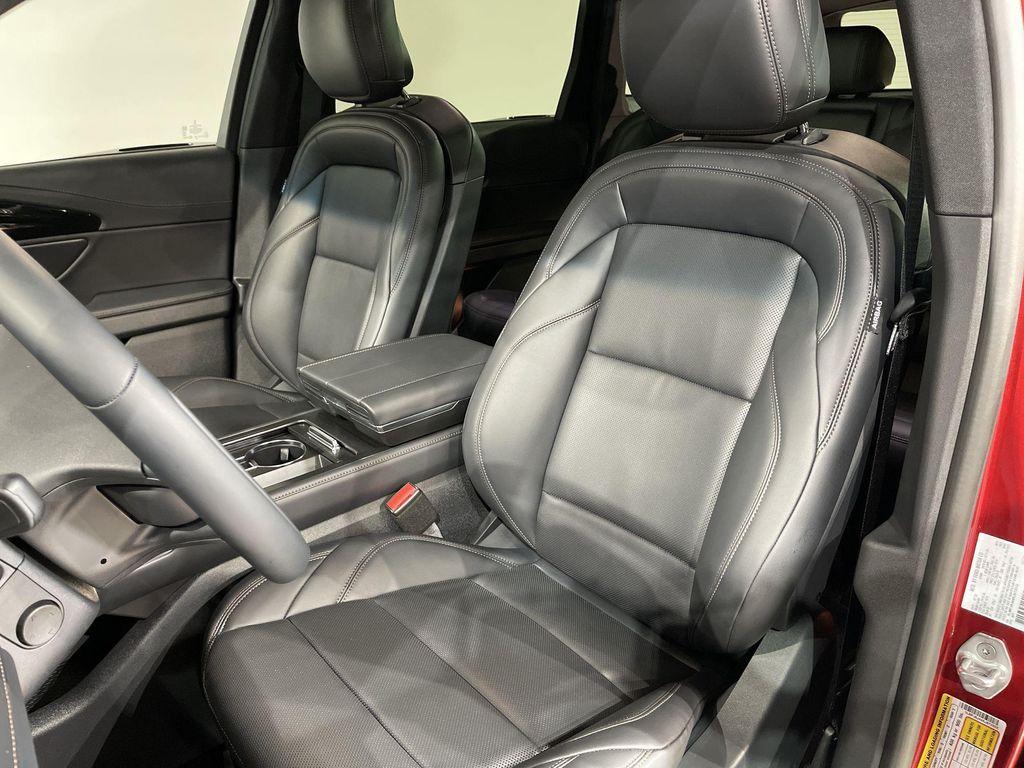 new 2024 Lincoln Nautilus car, priced at $53,580