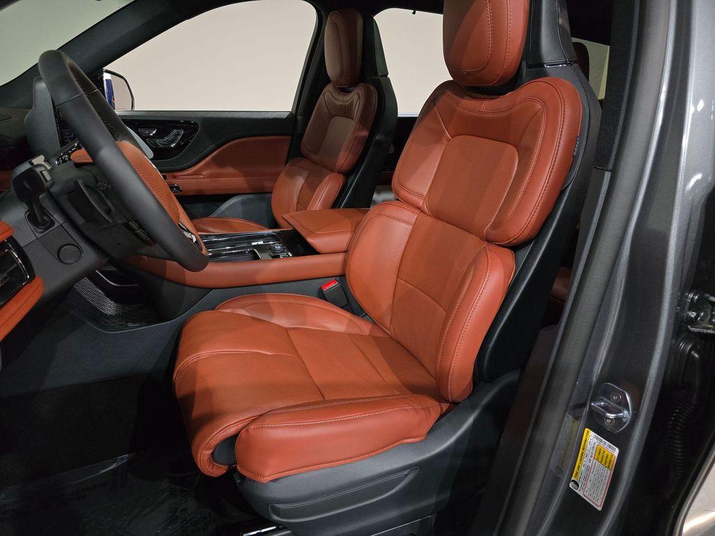 new 2025 Lincoln Aviator car, priced at $77,328