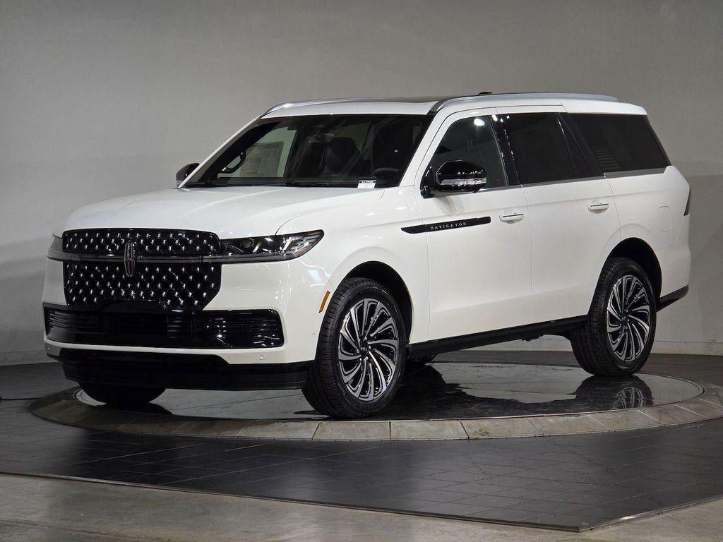 new 2025 Lincoln Navigator car, priced at $115,527