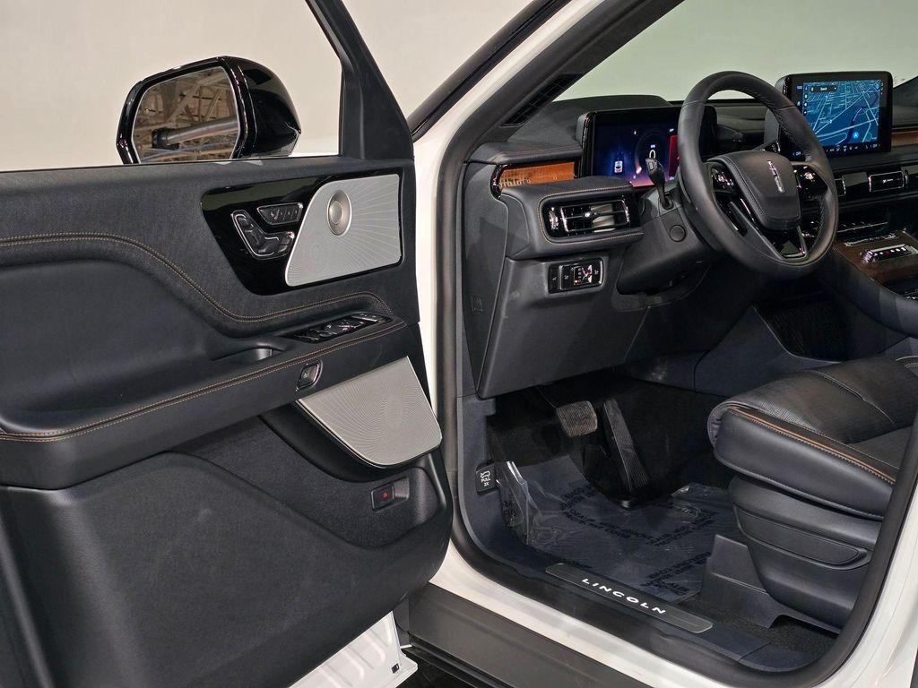 new 2026 Lincoln Aviator car, priced at $94,505