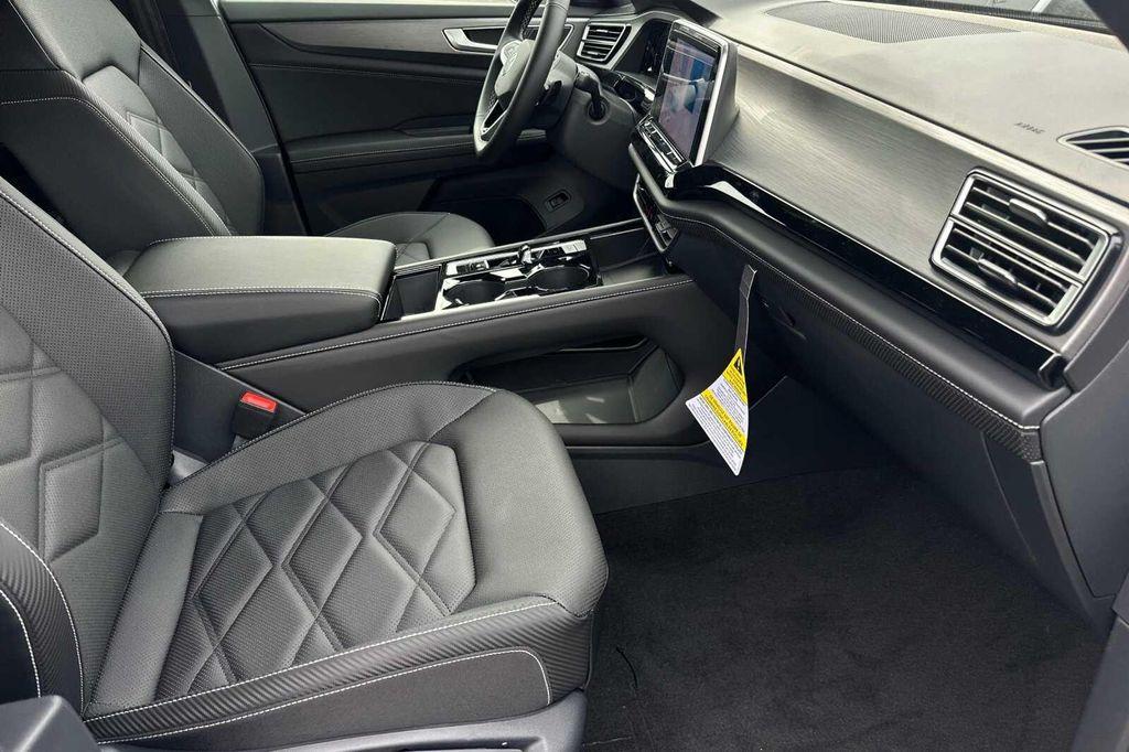 new 2024 Volkswagen Atlas Cross Sport car, priced at $36,995