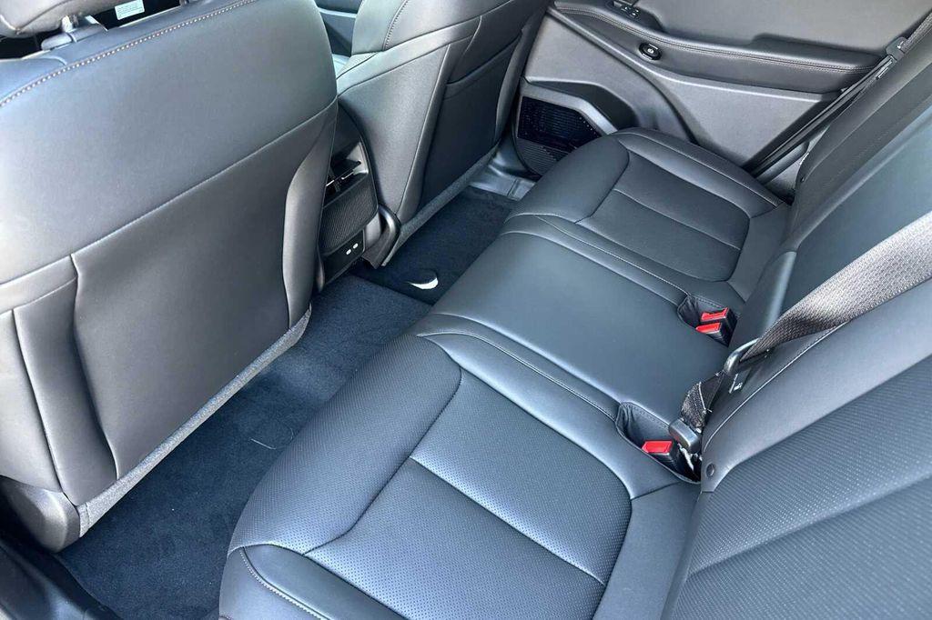 new 2026 Jeep Cherokee car, priced at $43,585