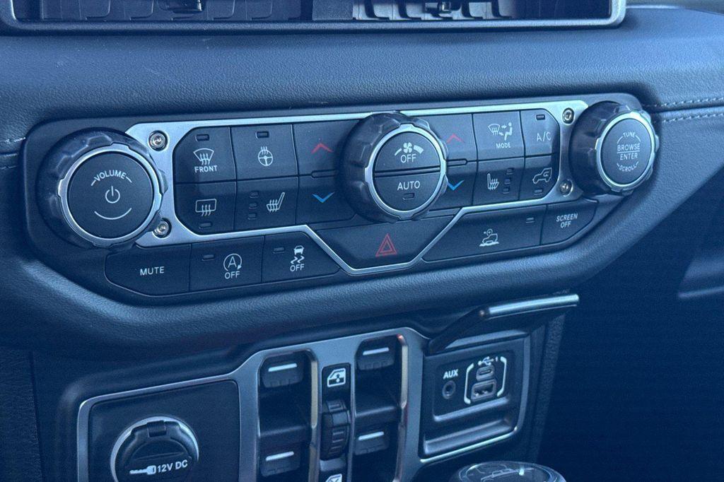 new 2026 Jeep Gladiator car, priced at $58,755