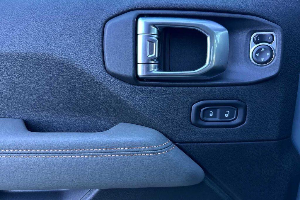 new 2026 Jeep Gladiator car, priced at $59,755