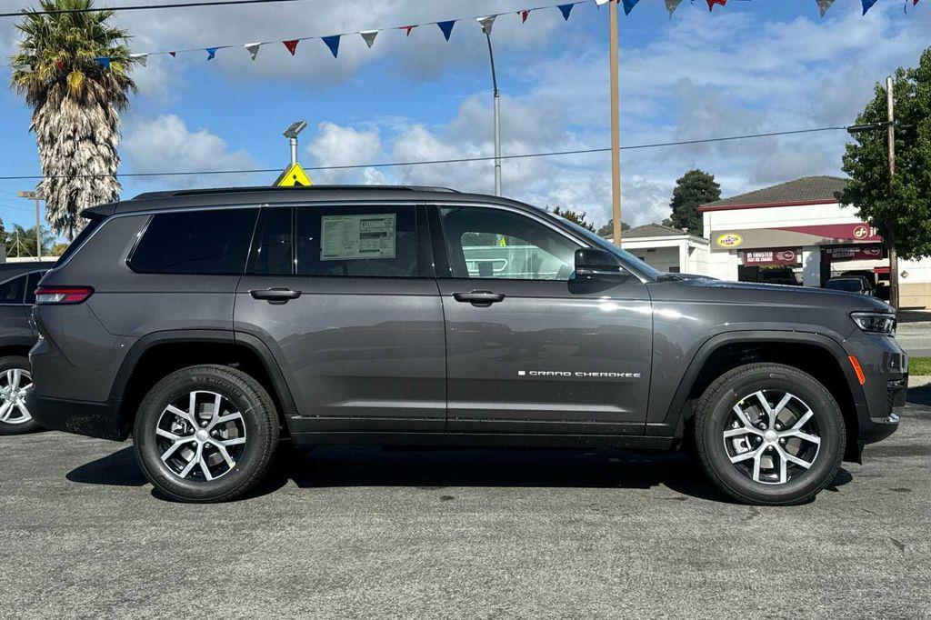 new 2025 Jeep Grand Cherokee L car, priced at $50,605