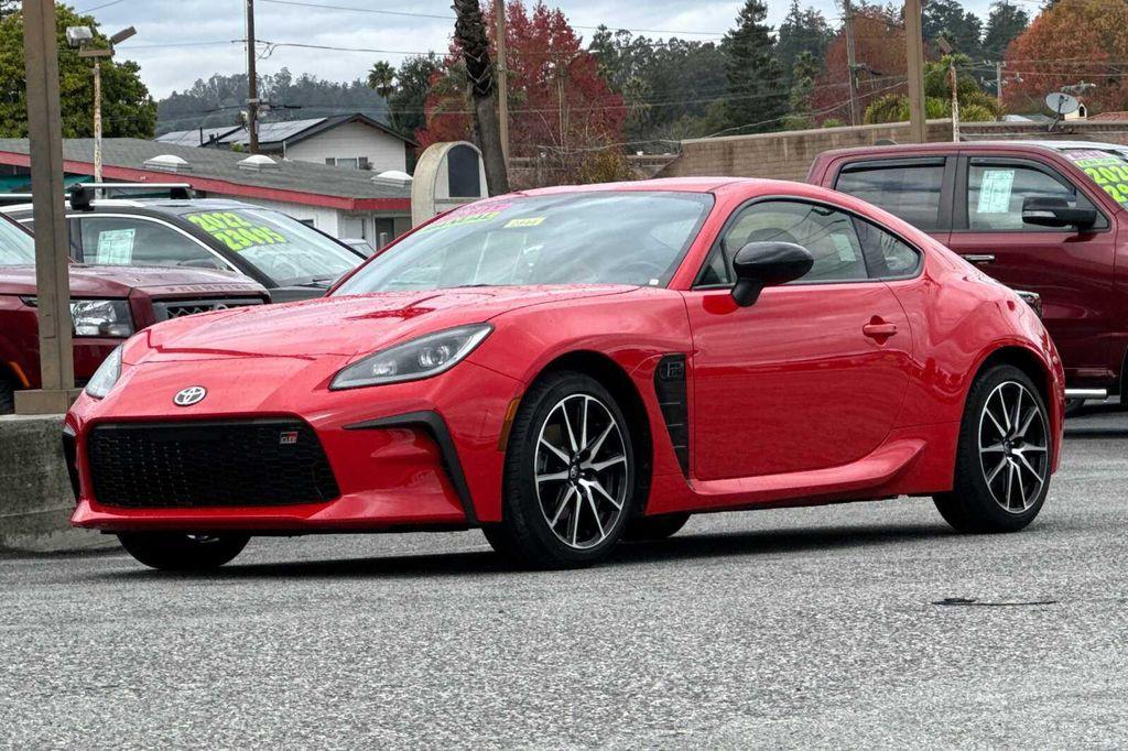 used 2024 Toyota GR86 car, priced at $29,995