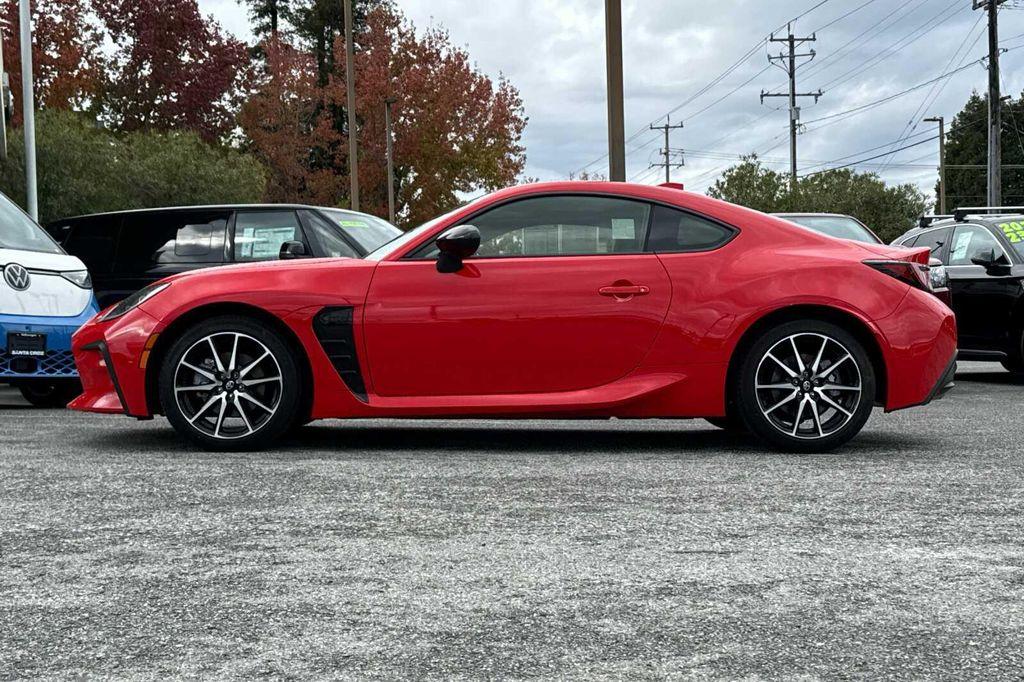 used 2024 Toyota GR86 car, priced at $29,995