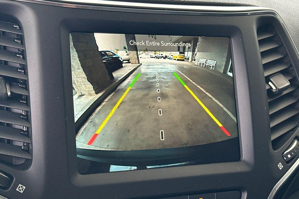 new 2023 Jeep Cherokee car, priced at $34,995