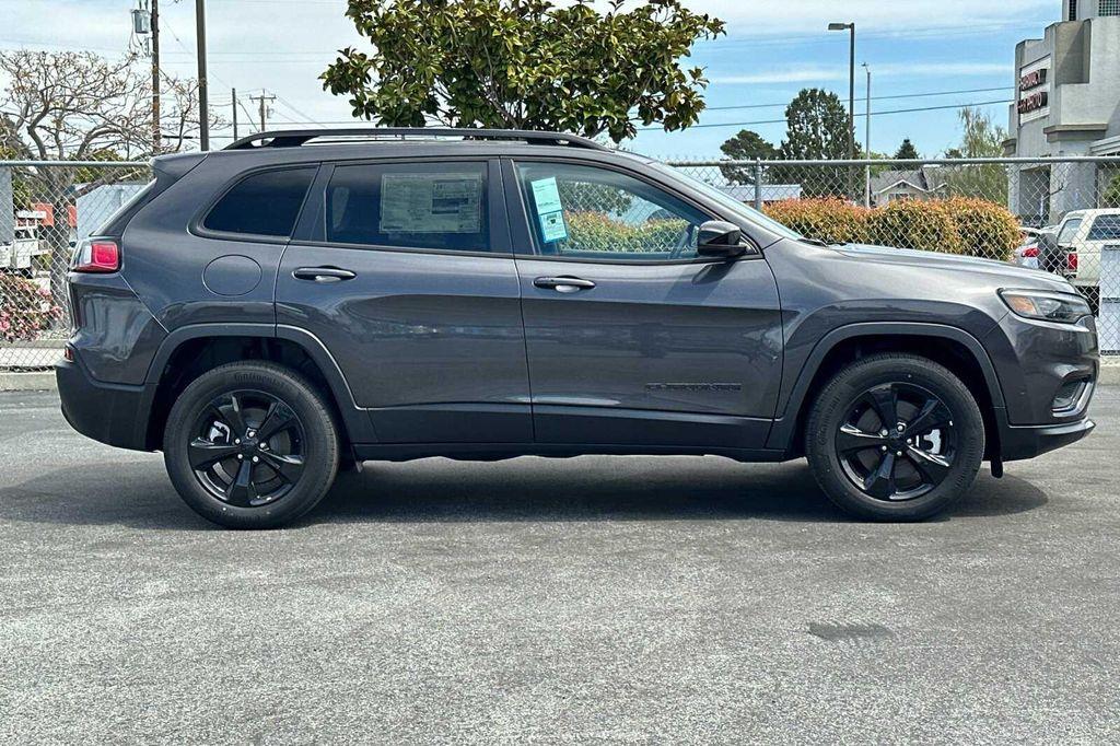 new 2023 Jeep Cherokee car, priced at $34,995