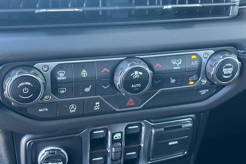 new 2025 Jeep Wrangler car, priced at $56,750