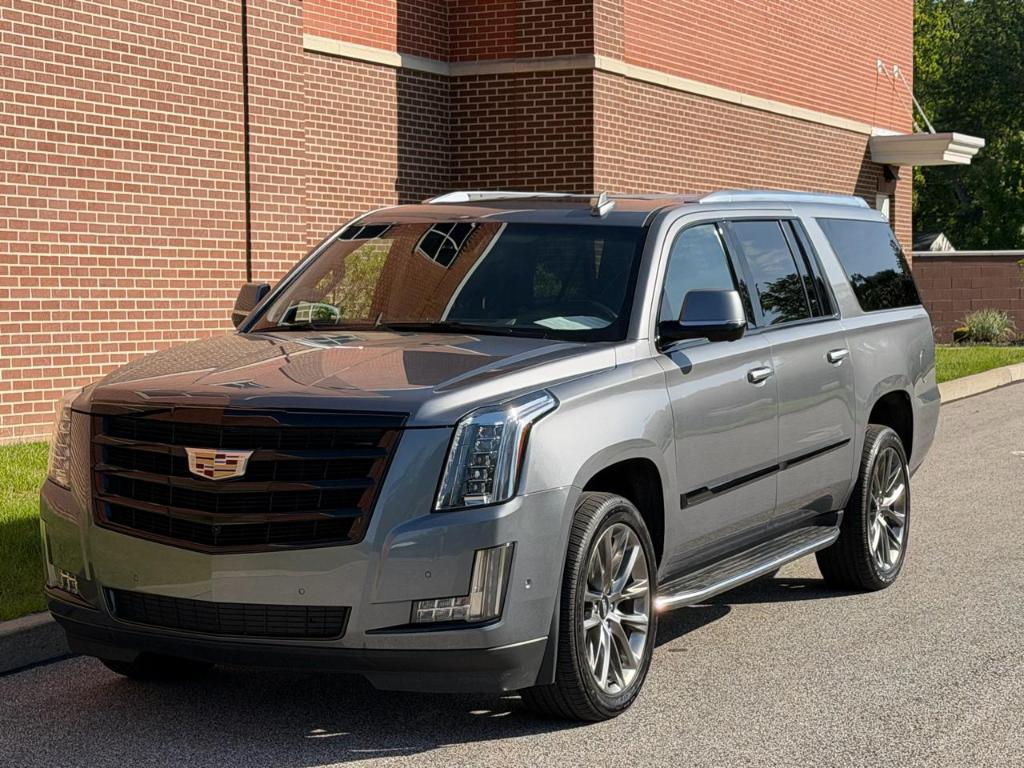 used 2020 Cadillac Escalade ESV car, priced at $26,852