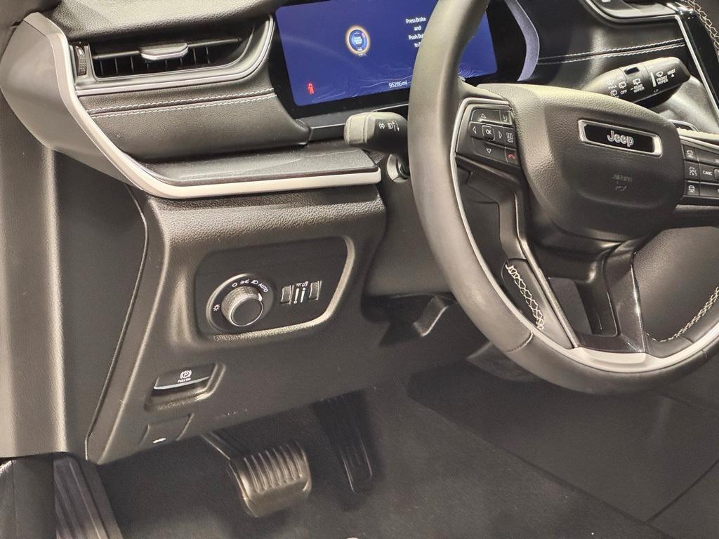 used 2023 Jeep Grand Cherokee car, priced at $23,699