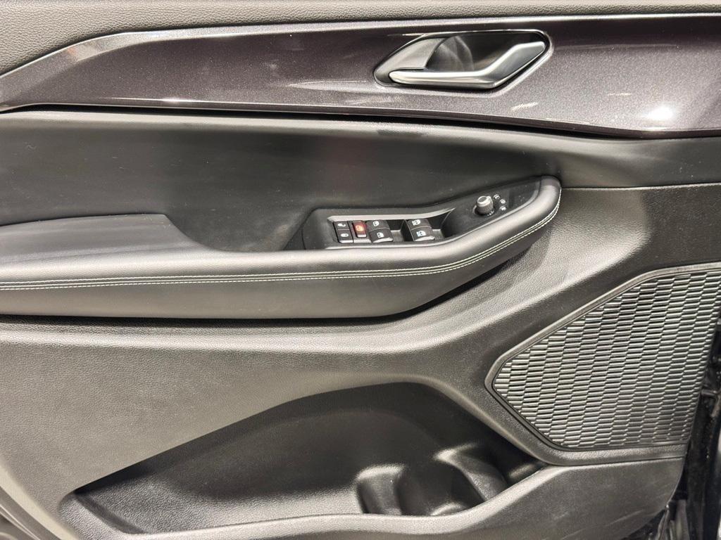 used 2023 Jeep Grand Cherokee car, priced at $23,699