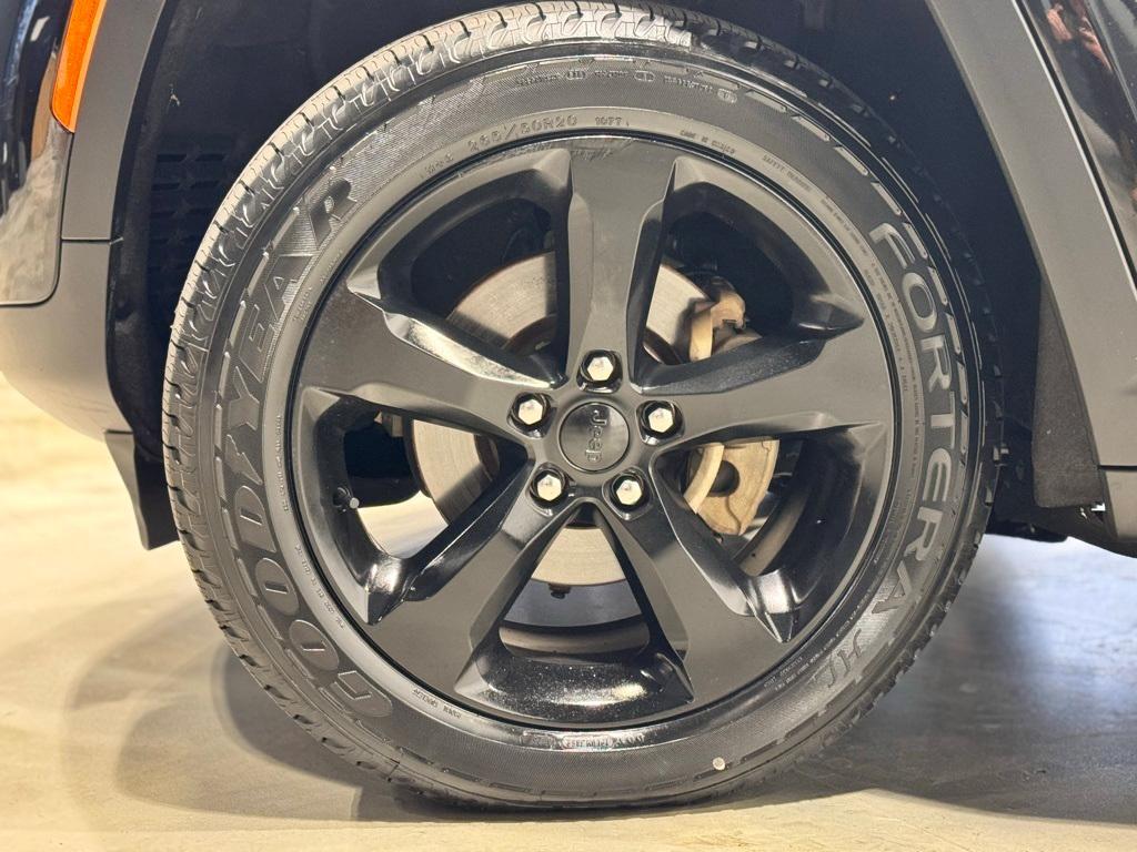 used 2023 Jeep Grand Cherokee car, priced at $23,699