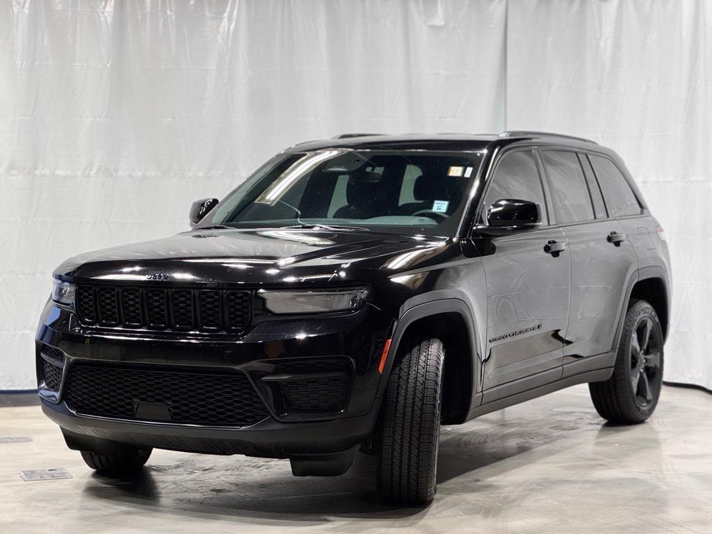 used 2023 Jeep Grand Cherokee car, priced at $23,699