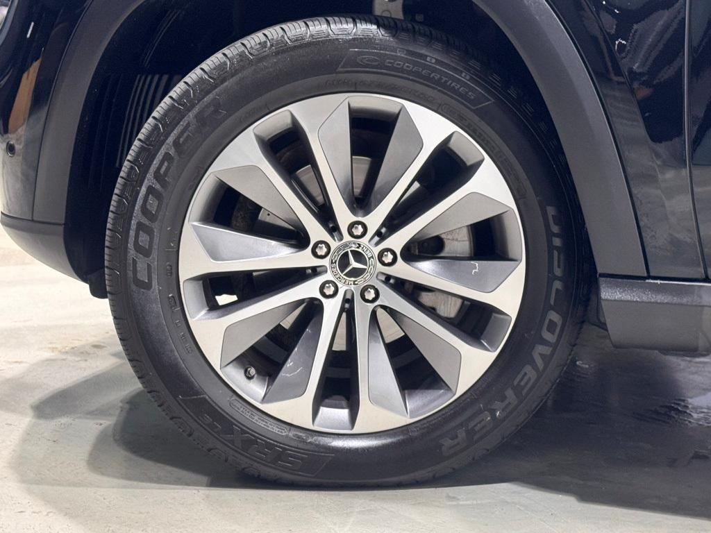 used 2020 Mercedes-Benz GLE 350 car, priced at $31,999