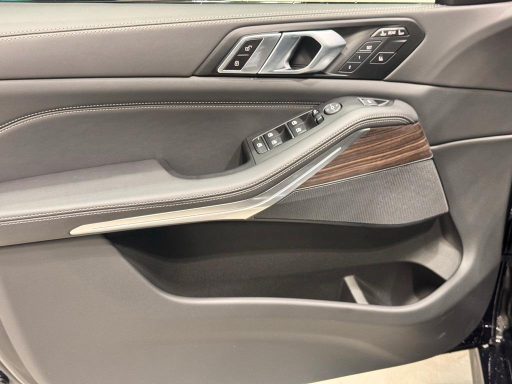 new 2026 BMW X7 car, priced at $94,485